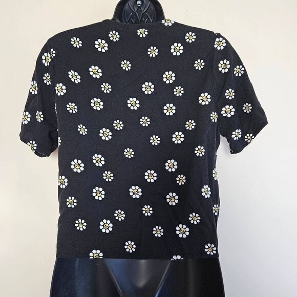 Hot Topic Daisy Skull Front Knot Top - Picture 7 of 8